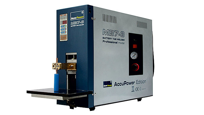 Schweiß­technik für Akkus – die AccuP­ower MB7-3